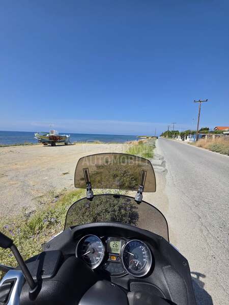 Piaggio Mp3 250i A kategorija