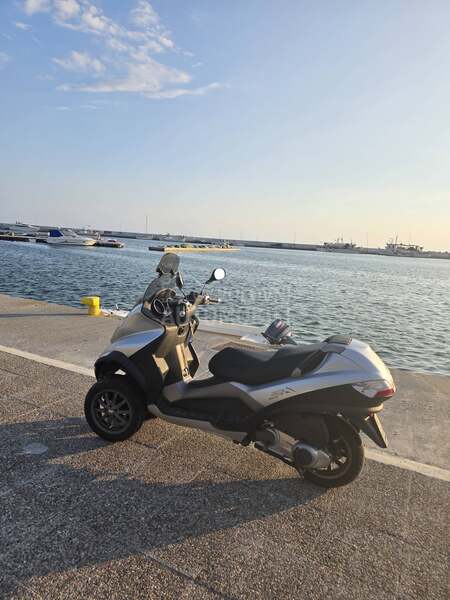 Piaggio Mp3 250i A kategorija