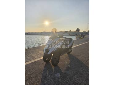 Piaggio Mp3 250i A kategorija