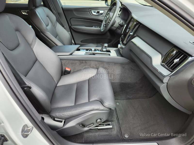Volvo XC60 B4 AWD DARK A/T