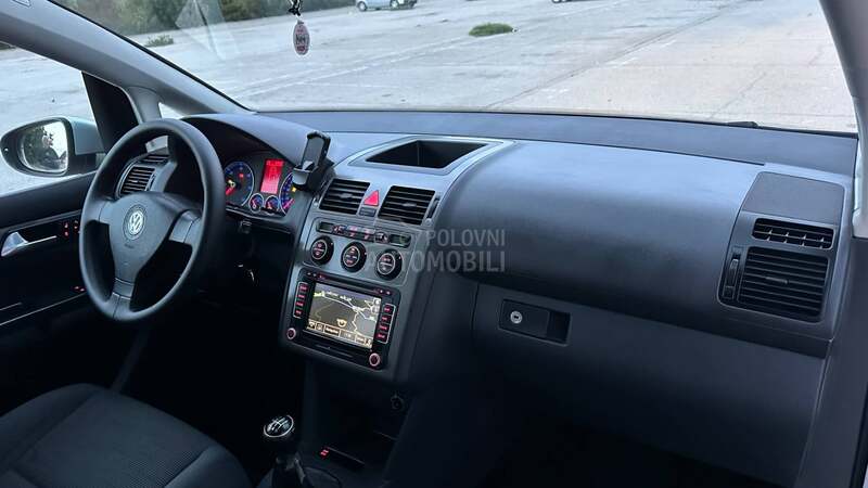 Volkswagen Touran 1,9 TDI BESPREK0RAN