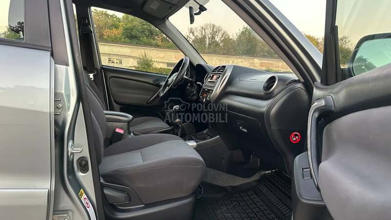 Toyota RAV 4 2.0 TDI  4X4 N0V N0V