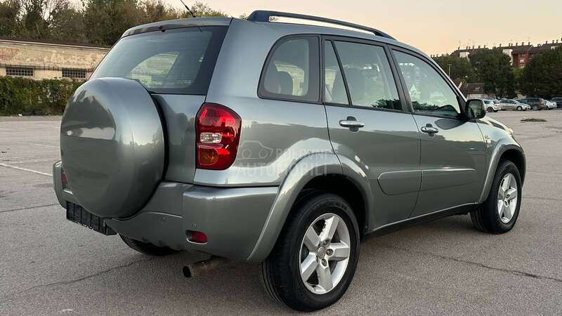 Toyota RAV 4 2.0 TDI  4X4 N0V N0V
