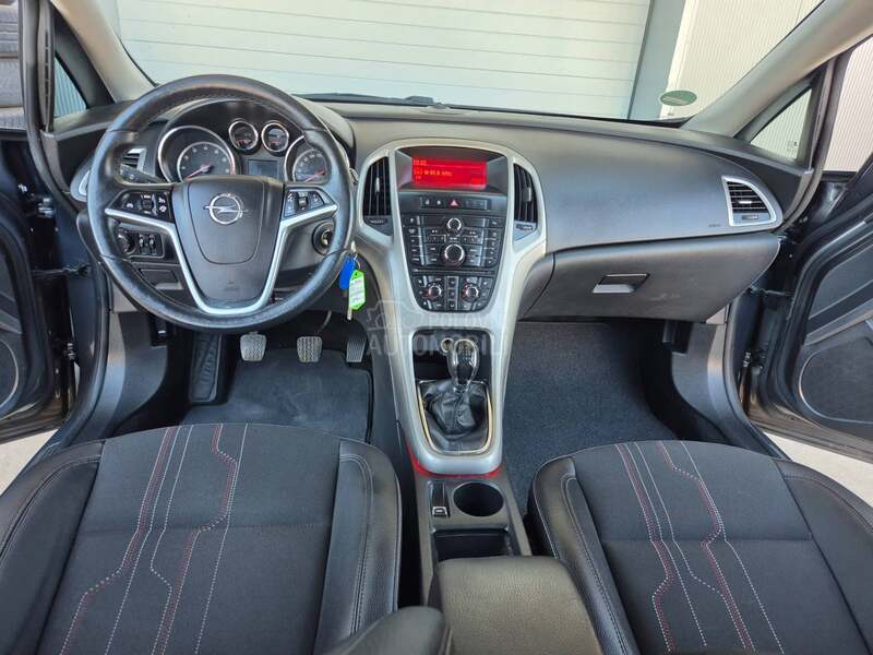 Opel Astra J 1.4 b
