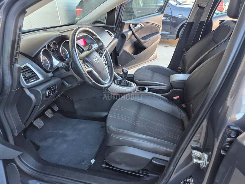 Opel Astra J 1.4 b