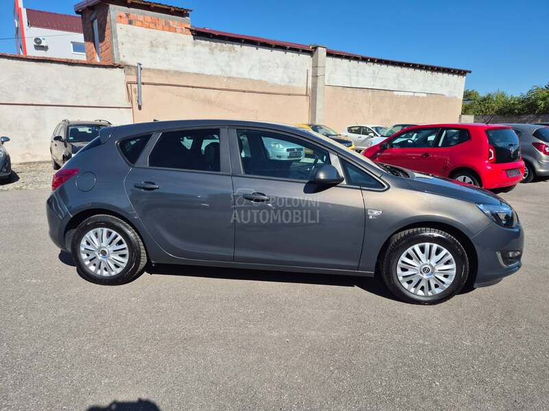Opel Astra J 1.4 b