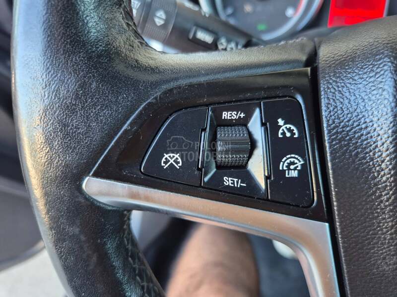 Opel Astra J 1.4 b