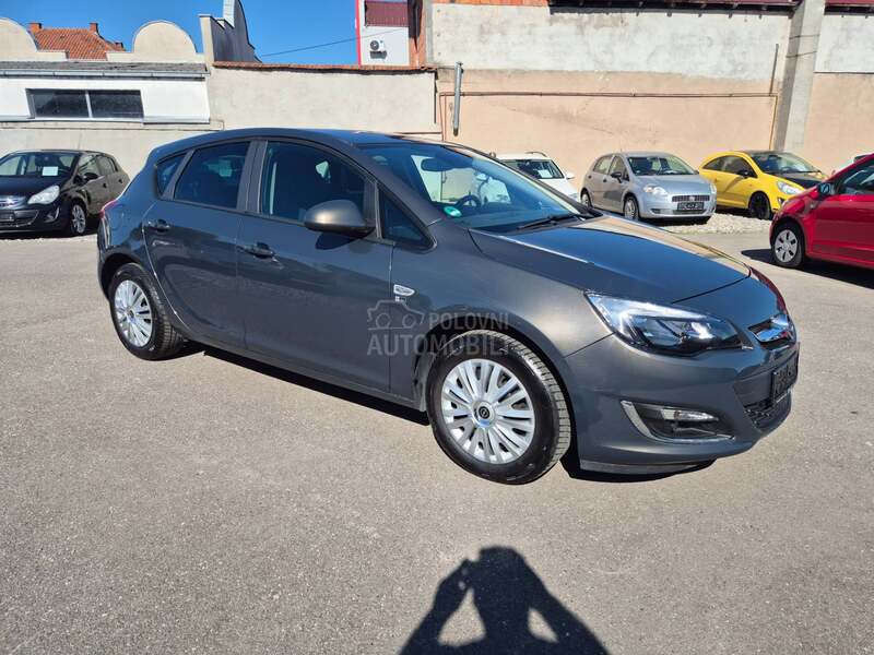 Opel Astra J 1.4 b