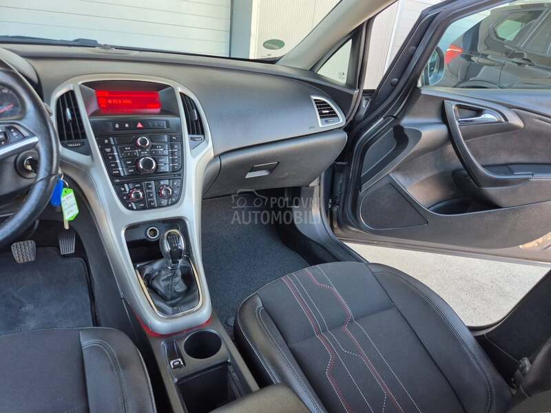 Opel Astra J 1.4 b
