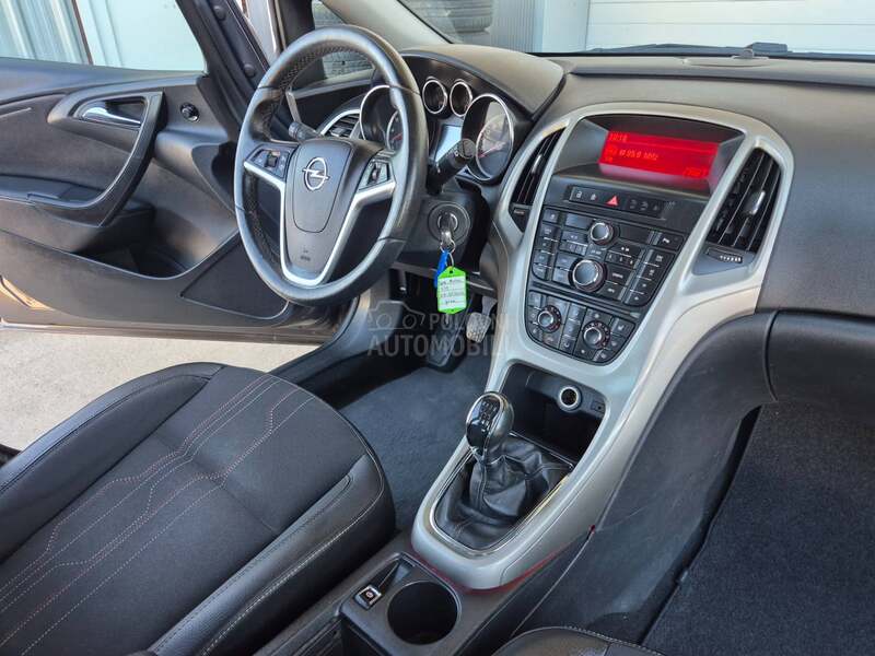 Opel Astra J 1.4 b