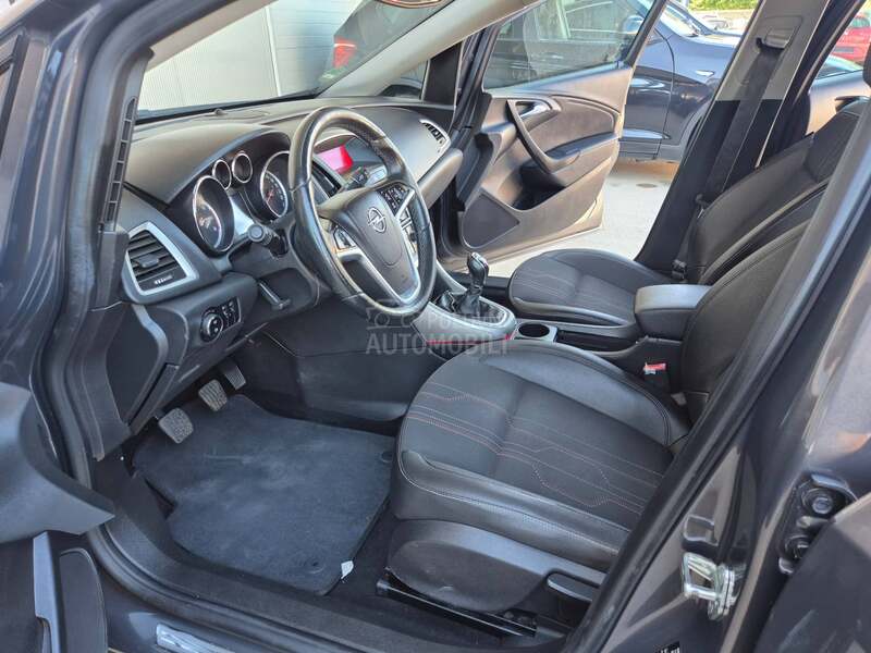 Opel Astra J 1.4 b