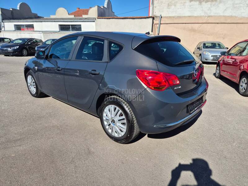 Opel Astra J 1.4 b