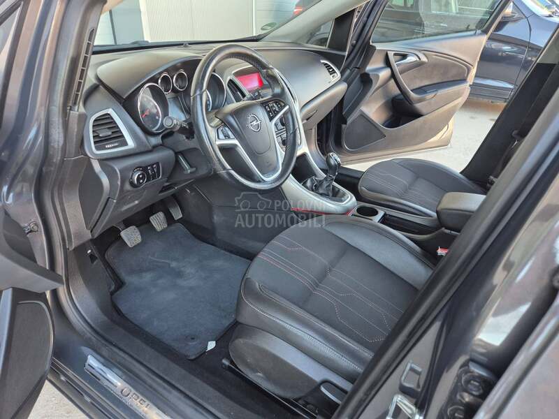 Opel Astra J 1.4 b