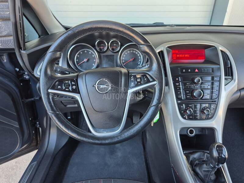 Opel Astra J 1.4 b