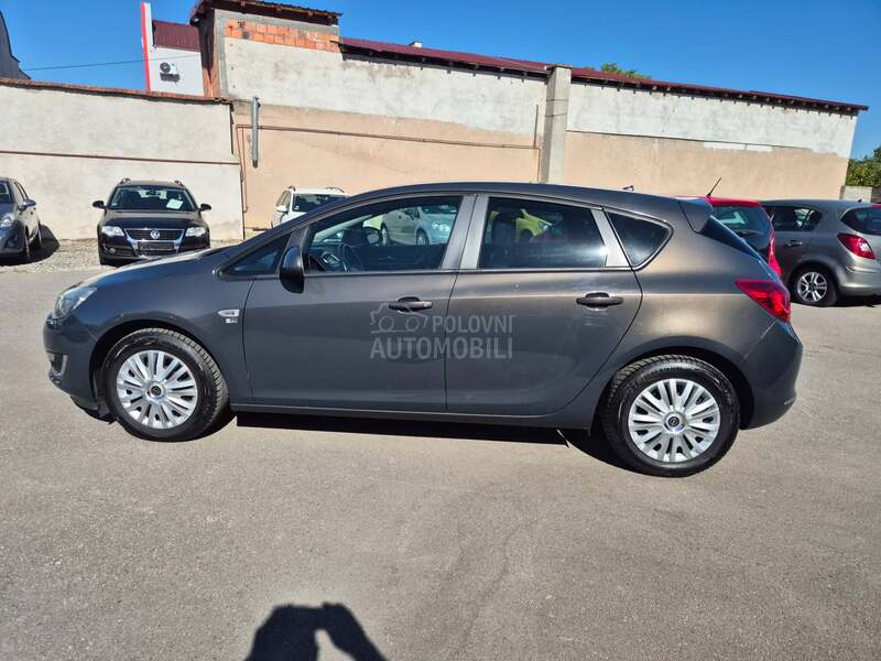 Opel Astra J 1.4 b