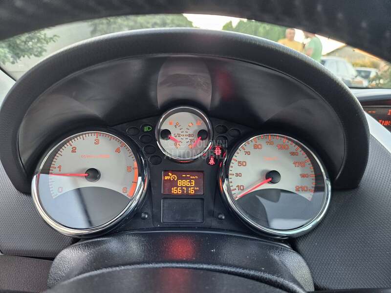 Peugeot 207 1.6hdi SW PANO