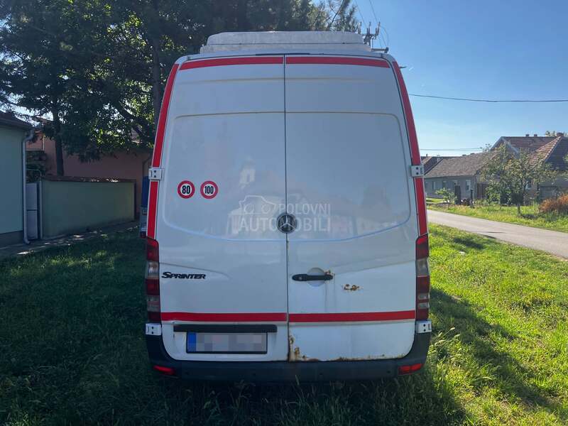 Mercedes Benz Sprinter 515