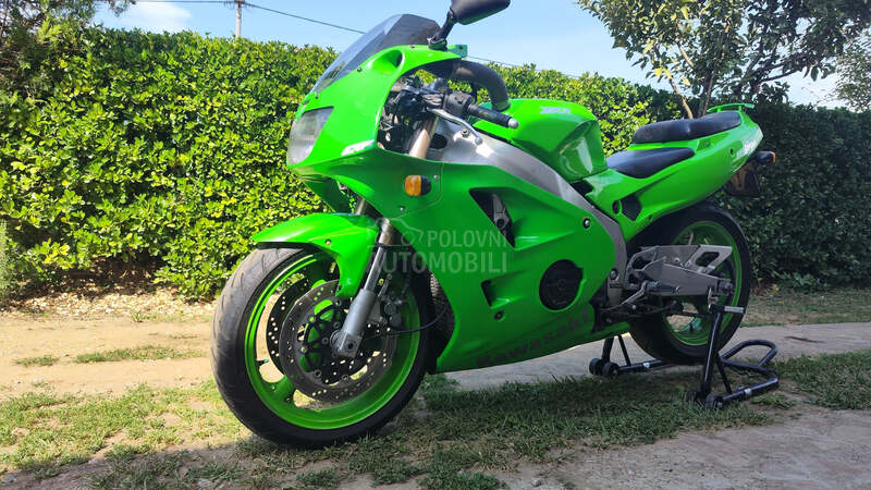 Kawasaki zx400r