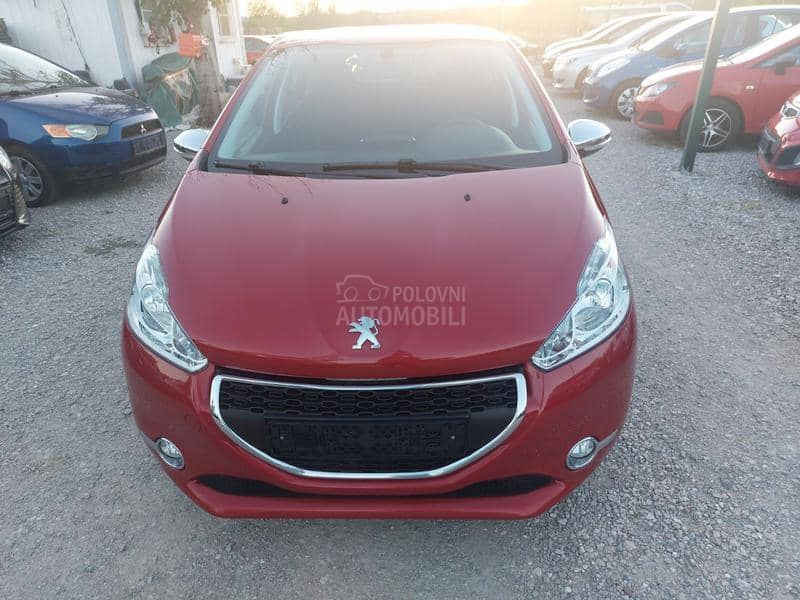 Peugeot 208 1.2 B
