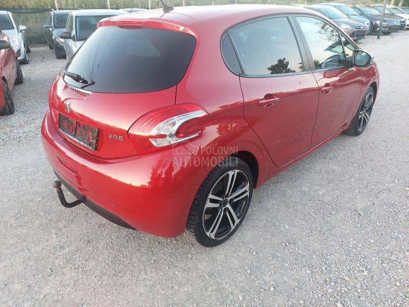 Peugeot 208 1.2 B