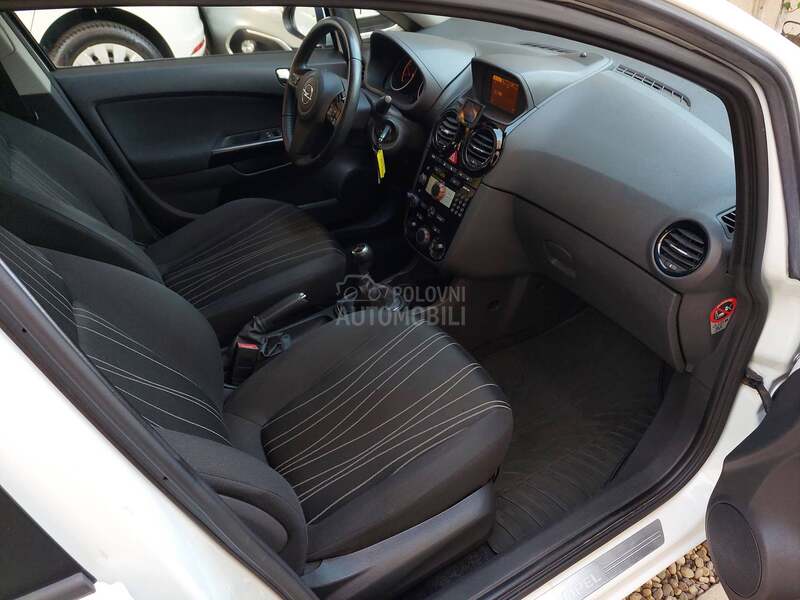 Opel Corsa D 1.3CDTI CosmoEDITION