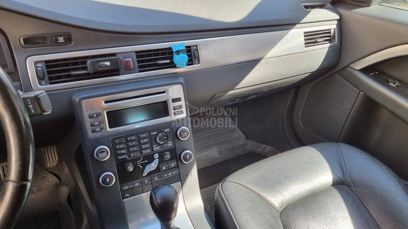Volvo S80 