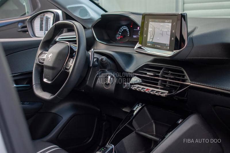 Peugeot 208 1.2 EAT Sport