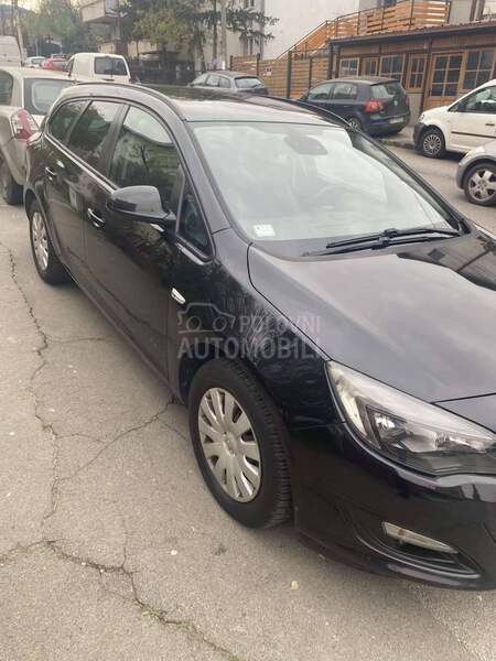 Opel Astra J 