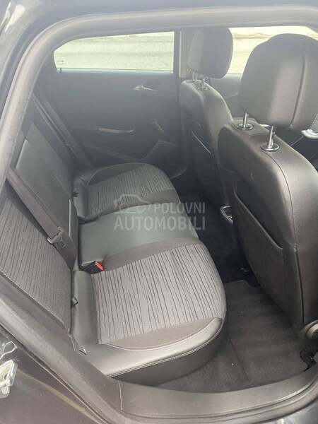 Opel Astra J 