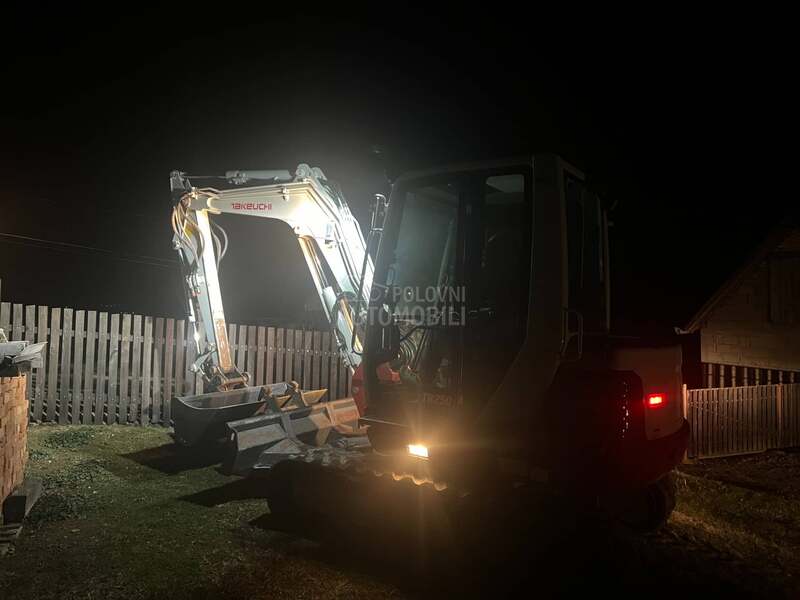 Takeuchi TB250