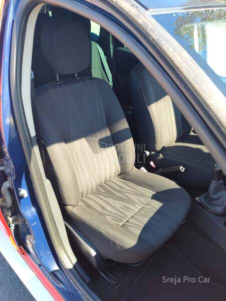 Dacia Duster 1.6