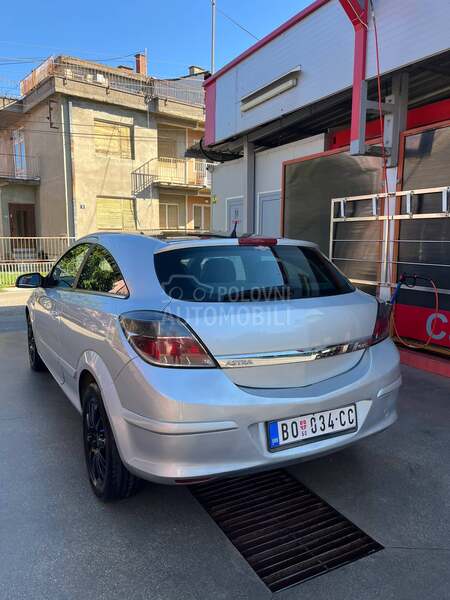 Opel Astra H GTC