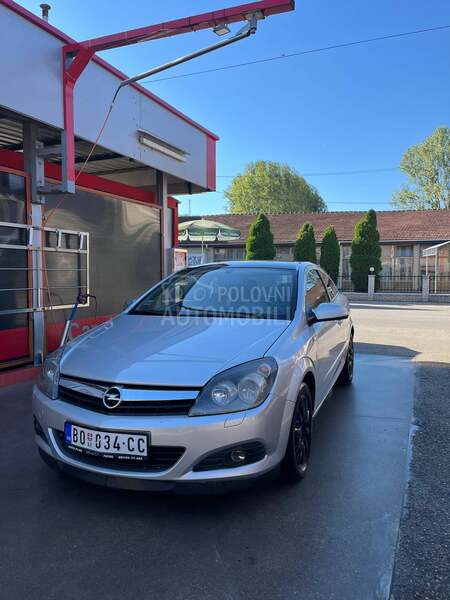 Opel Astra H GTC