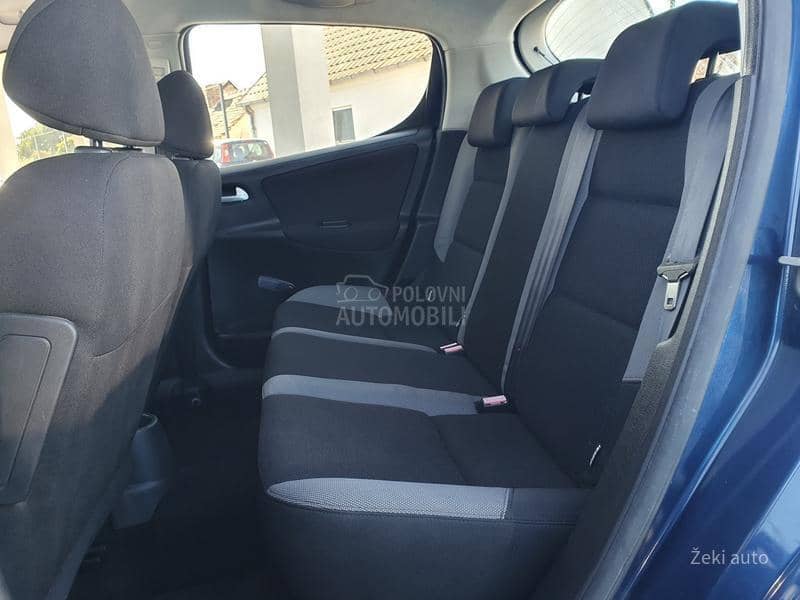 Peugeot 207 1.4i CH