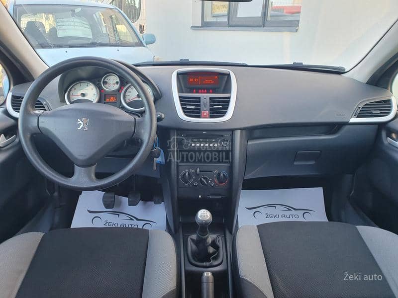 Peugeot 207 1.4i CH