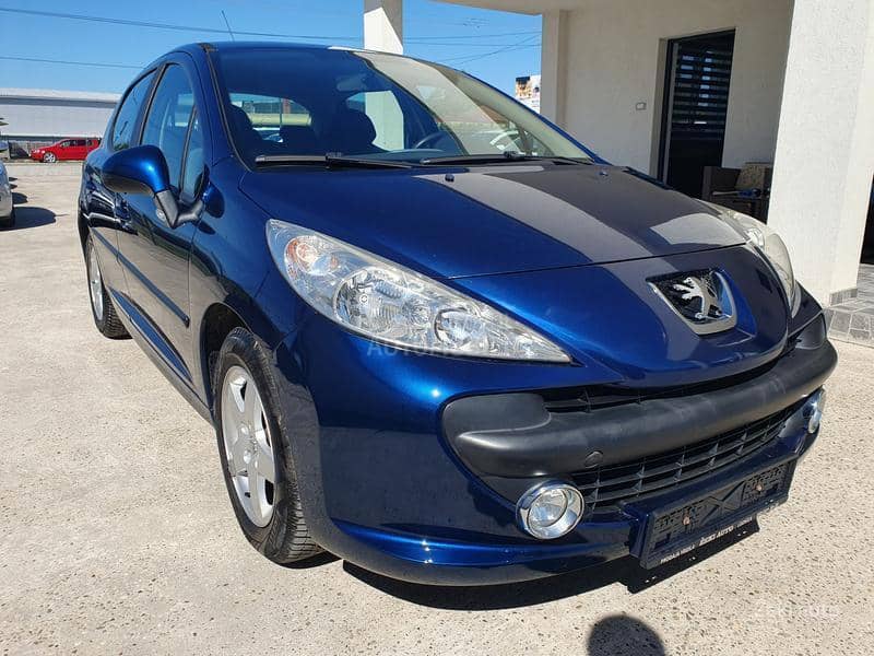 Peugeot 207 1.4i CH