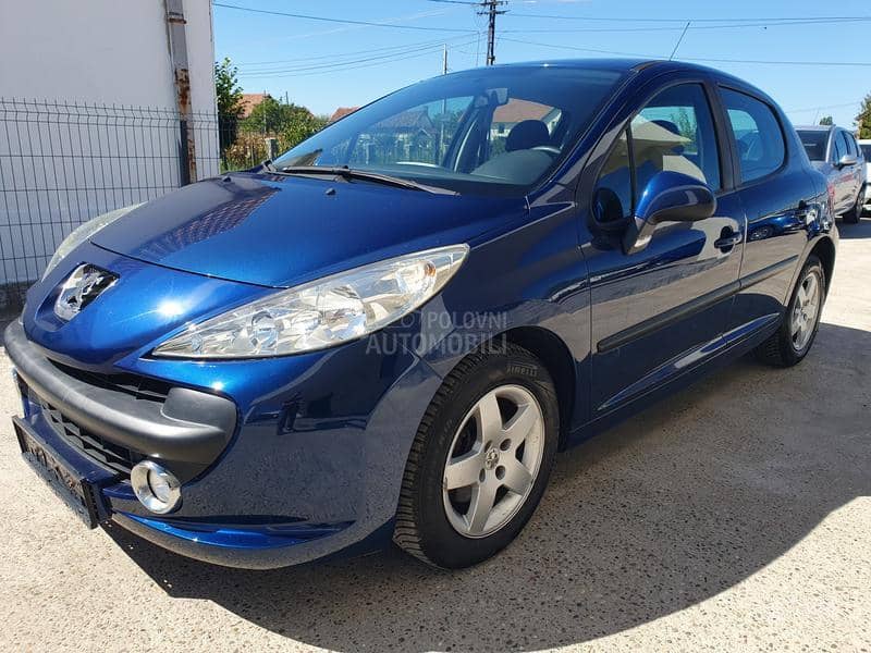 Peugeot 207 1.4i CH