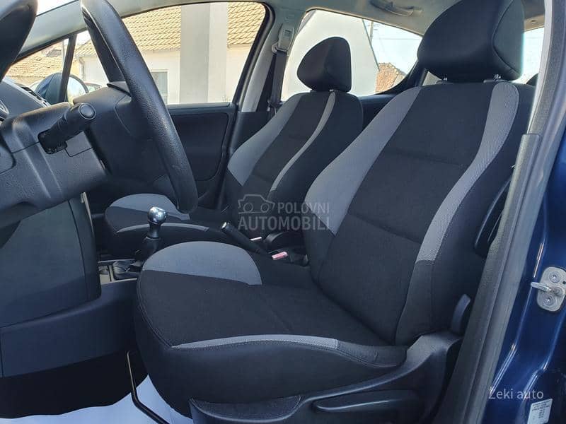 Peugeot 207 1.4i CH