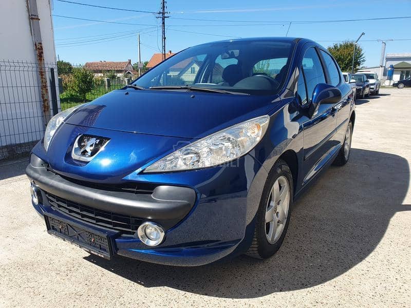 Peugeot 207 1.4i CH