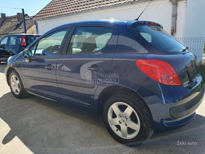 Peugeot 207 1.4i CH