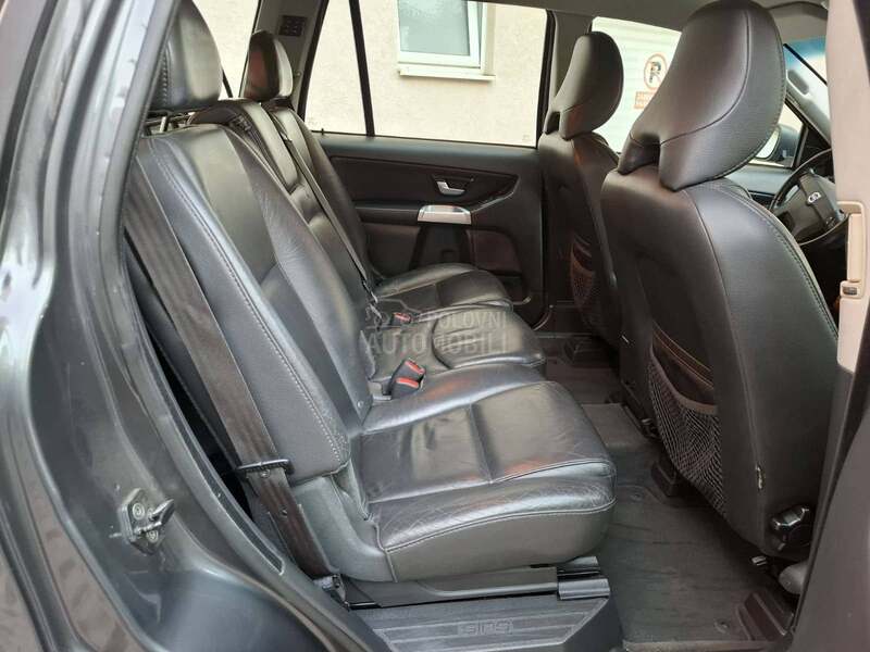Volvo XC90 2.5 T