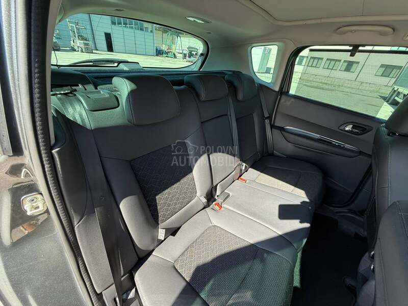 Peugeot 3008 1.2