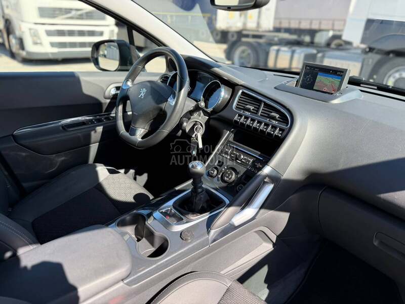 Peugeot 3008 1.2