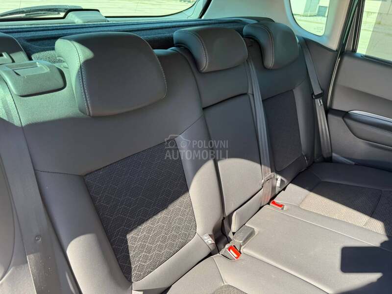 Peugeot 3008 1.2