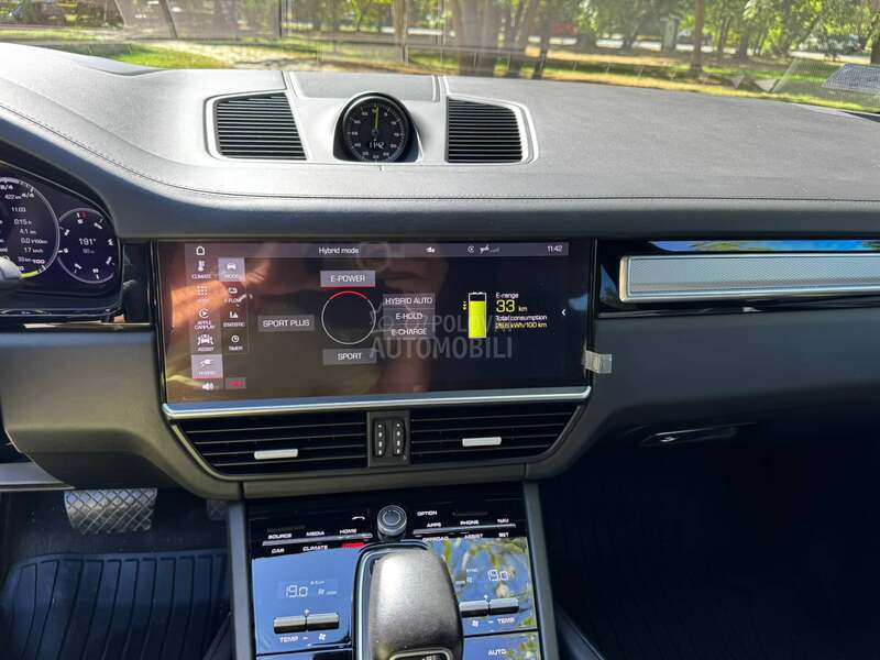 Porsche Cayenne e-hybrid