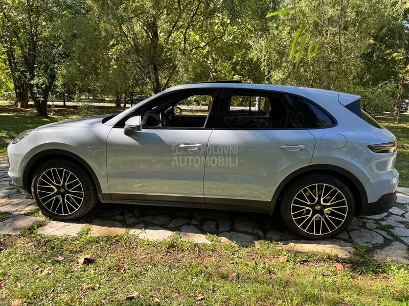 Porsche Cayenne e-hybrid