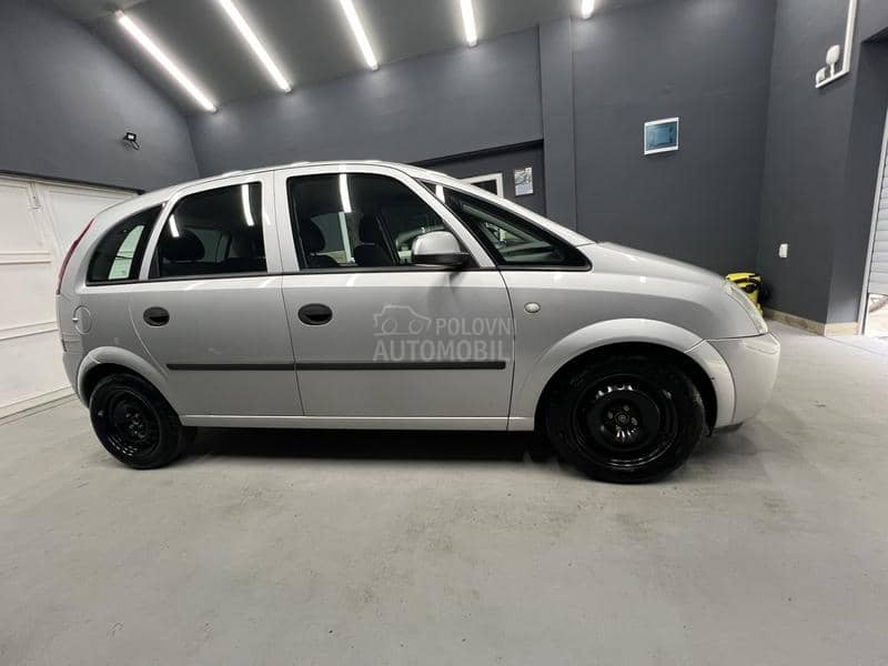 Opel Meriva ESSENTIA
