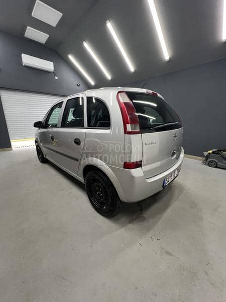 Opel Meriva ESSENTIA