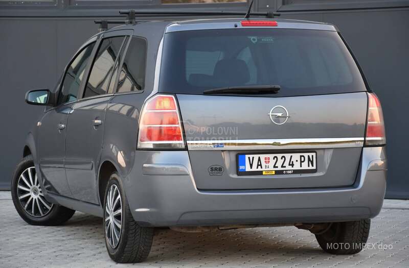 Opel Zafira 1.8 VLASNIČKI DOBAR