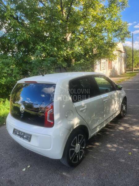 Volkswagen up! 
